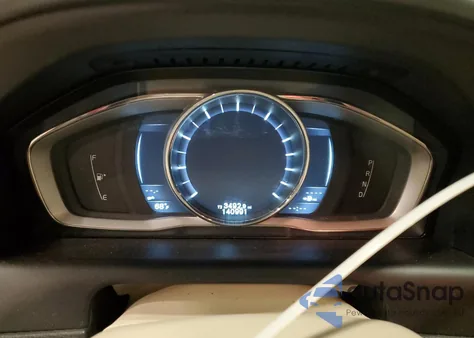 2015 Volvo Xc60 T6 Premier из США, поврежденный, VIN YV4902RK3F2745343